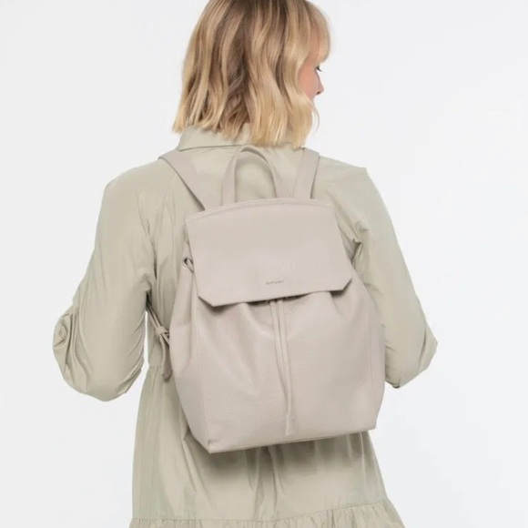 π NWT Matt & Nat Mumbai Dwell Bag Backpack - Picture 3 of 5